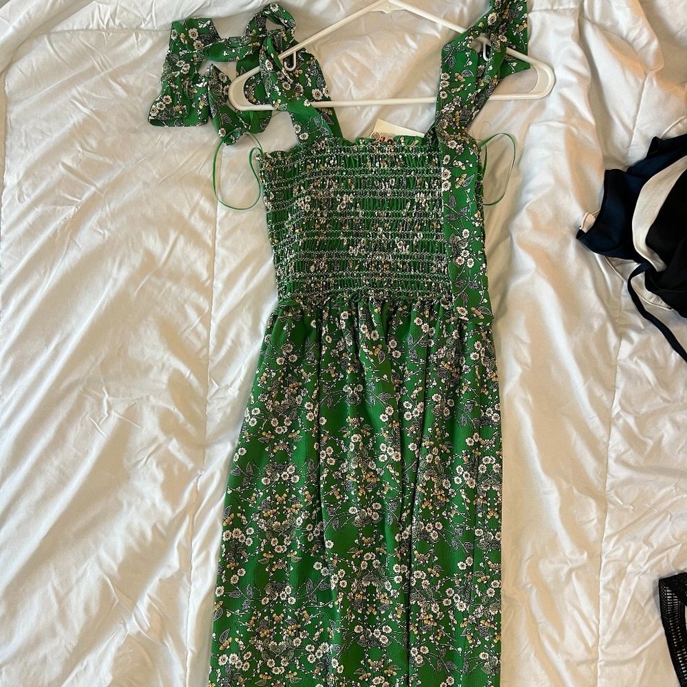 Max Studio Green Floral Smocked Maxi Dress - Small - NWT